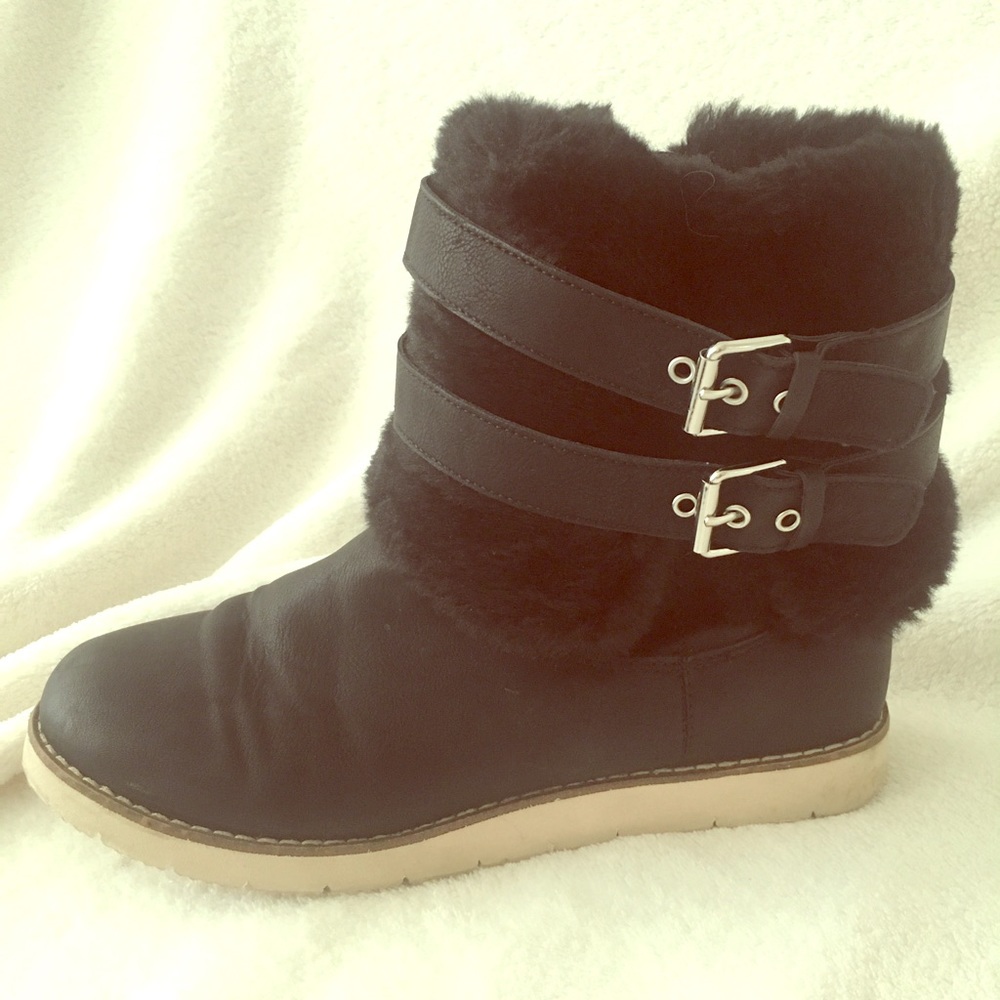 Zara faux  fur trimmed winter boots